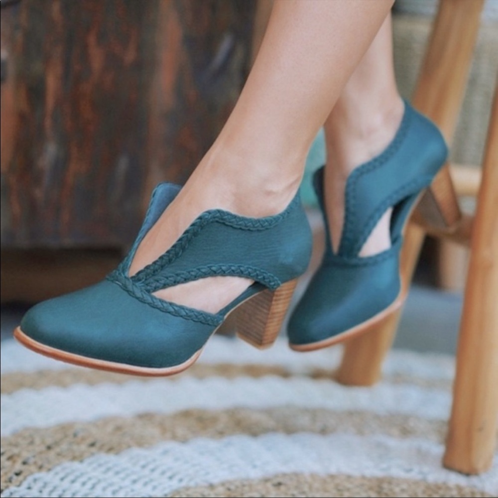 Elf Spirit Walker Green Leather Heels